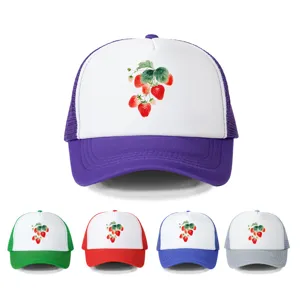 Unisex Casual Polyester Trucker Hat Watercolor Strawberry Printed Baseball Cap Breathable Mesh Outdoor Adjustable Sun Visor Hat