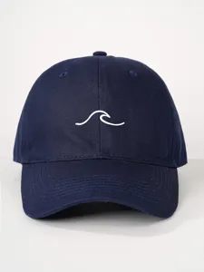 Cappellino da baseball blu navy con ricamo d'onda bianca, stile regolabile casual.