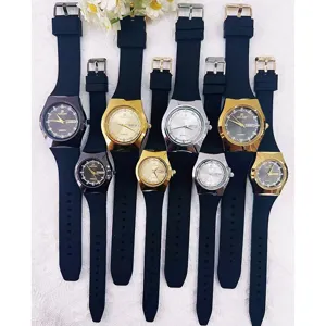 Reloj de cuarzo GALAXY con correa de silicona negra, doble calendario y esfera redonda.