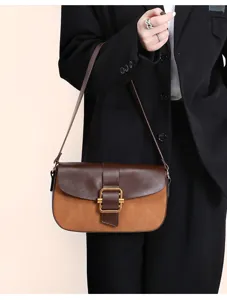 Kontrast Wildleder Umhängetasche für Damen, schicke braune Satteltasche Schultertasche.
