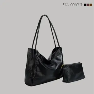 Grosse Leder Shopper Handtasche mit Etui, elegante minimalistische Damen Umhängetasche.