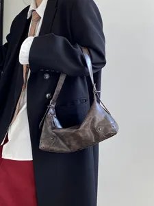 Vintage distressed brown underarm shoulder bag for women, stylish autumn winter fashion hobo purse