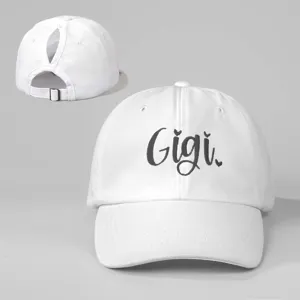 Weißer Ponytail Baseball-Cap mit Gigi Stickerei, verstellbarer Riemen, Freizeit Sport.