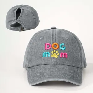 Verwaschene graue Pferdeschwanz-Baseballkappe mit besticktem Hunde-Mama und Pfoten-Design.