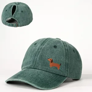 Waschung grüne Zopf-Baseballkappe mit süßer Dackel-Bestickung und verstellbarem Riemen hinten.
