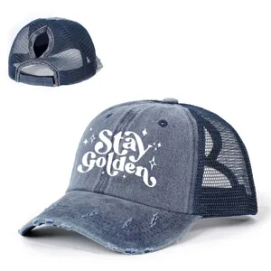 Cappello da baseball trucker in denim slavato con retro in rete e stampa Stay Golden.