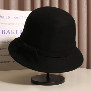 Γυναικείο vintage μάλλινο καπέλο cloche, κομψό μαύρο καπέλο με λεπτομέρεια φόρμας φιόγκου.