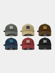 Gorra de béisbol con letras bordadas, sombrero suave unisex disponible en varios colores.