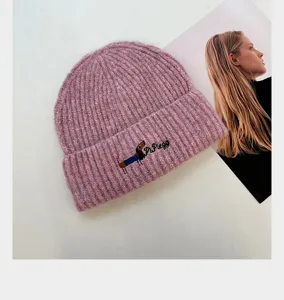 Bonnet en tricot rose pour femme hiver chaud broderie chien mignon bonnet décontracté.