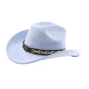 Gedetailleerd overzicht van de lichtblauwe suède western cowboyhoed met metalen stierenkop.