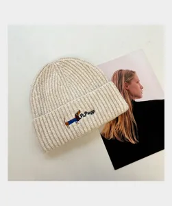Bonnet d'hiver en tricot côtelé beige avec broderie de chien mignon chaud et doux