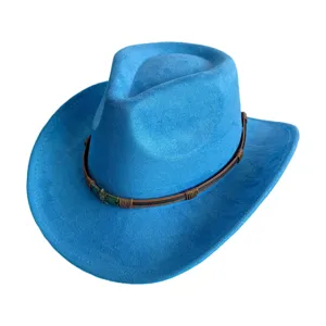 Chapeau cowboy daim bleu style western jazz avec ceinture marron et boucle tete de mort mode.