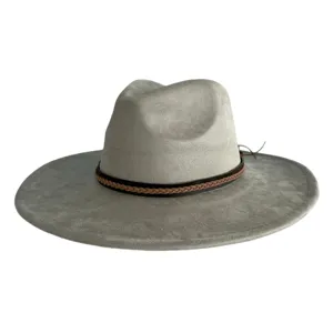Chapeau fedora en feutre suédine gris à large bord avec bande de cuir tressé marron
