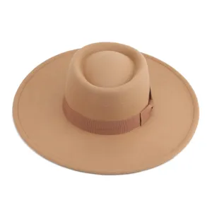 Elegante sombrero fedora de fieltro con ala ancha de estilo británico y bonito lazo.