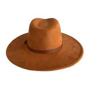 Κλασικό καπέλο fedora από καφέ σουέντ με δερμάτινη ζώνη, κομψό καπέλο με φαρδύ γείσο.