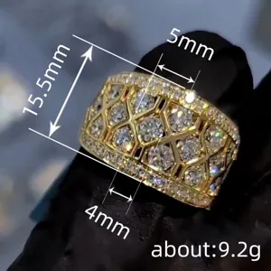 Gedetailleerd overzicht van de brede geometrische zirkonring met nauwkeurige afmetingen.