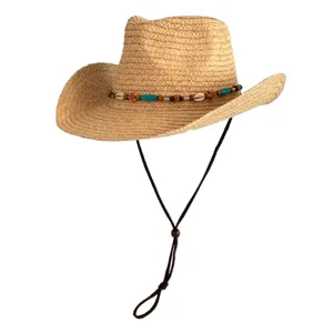 Gevlochten strooien cowboyhoed met kraalband en kinband voor strand en zomerse zonbescherming.