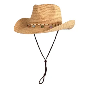 Raffia stro cowboyhoed met schelpkingralen en kinband voor zomerstrandbescherming.