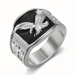 Anillo de hombre color plata con diseño de águila negra y esmalte moda genial top