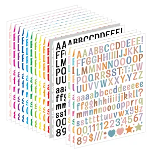 Kleurrijke artistieke alfabet stickers waterdicht klein formaat voor DIY handboek decoratie.