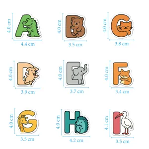 Leuke cartoon dieren letter stickers, kleurrijke alfabet vinyl stickers voor waterflessen.