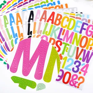 Pegatinas de vinilo colorido con letras del alfabeto y números con efecto de gota de agua.