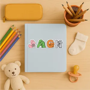 Schattige dierenletterstickers die JACK spellen, perfect voor kantoorartikelen en bekers.