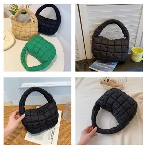 Élégant sac à main matelassé unicolore femme mode coréenne petit sac vue détaillée