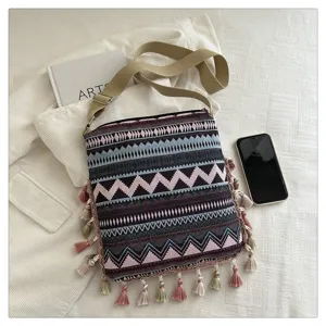 Sac bandoulière ethnique à franges, sac à épaule rétro à motif géométrique pour femmes.