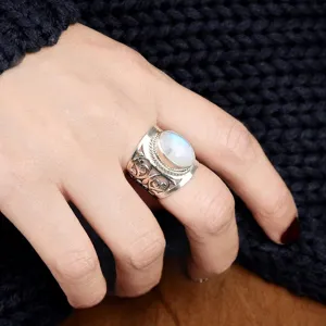 Vintage ethnic style geometric cutout carved ring detail showing the intricate silver band.