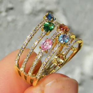 Exquisito anillo multicolor multicapa para mujer, joyería de moda chapada en oro estilo lujo.