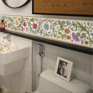 Cenefa de pared floral colorida para azulejos y decoración, reutilizable y recortable.