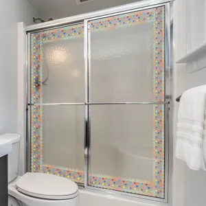 Adhesivo de borde de encaje de corazón colorido para puertas de vidrio y paredes de azulejos.