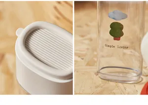 Vista detallada de taza de cepillo de dientes de viaje, caja de almacenamiento de plástico.