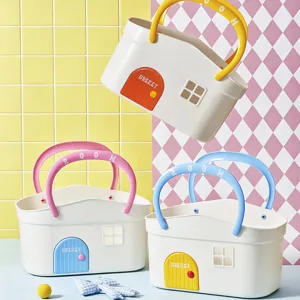 Cesto Doccia in Plastica di Grande Capacità Dormitorio Studenti Bagno Conservazione Carina Forma di Casa Organizzatore