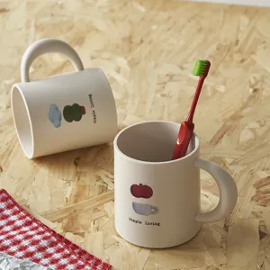 Creative simple household mouthwash cup, couple toothbrush cup for student dormitory use.