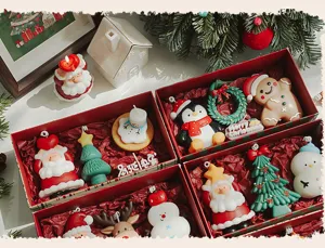 Christmas scented candle gift box set, cute cartoon shapes desktop holiday home decor details.