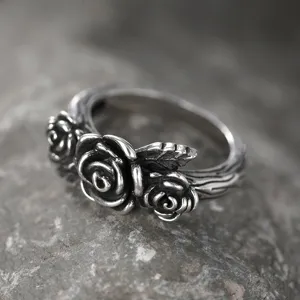 Vintage oxidized silver rose ring, retro style floral jewelry for women daily wear accessory.