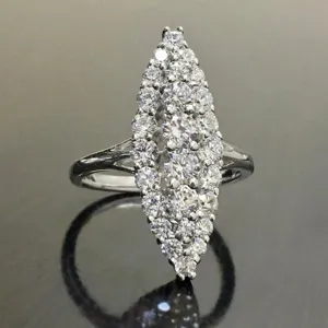 Anillo marquise racimo plateado circonita cúbica statement joya elegante muy chic top