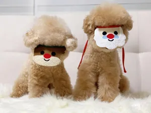 Bavaglini natalizi per animali domestici cani e gatti, simpatico design renna e Babbo Natale.