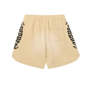 Pantaloncini casual slavati e vintage con ricamo di lettere laterali ed elastico in vita.