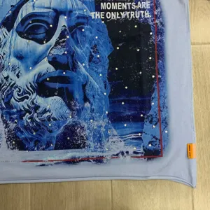Men women vintage streetwear graphic t-shirt with rhinestones and statue print design.