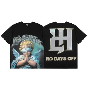 Camiseta negra con gráfico y estampado de ángel en strass, estilo streetwear unisex.