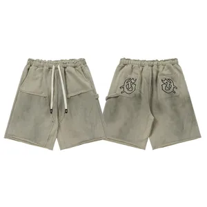 Pantaloncini felpa vintage slavati e distressed per uomo e donna, streetwear casual comodi.