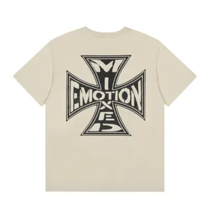 Camiseta casual de manga corta con estampado de cruz y letras en la espalda, streetwear.