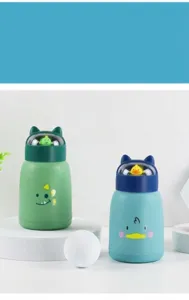 Süße Cartoon Doppelwand Glas Wasserflasche mit Tierohr Deckel und Mini Spielzeug.