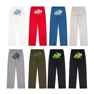 Comodi pantaloni della tuta felpati in vari colori, stile streetwear Y2K alla moda.
