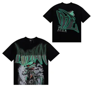 Mauro kontomaniko t-shirt me gothika grammata strass kai monster print design.