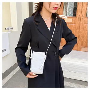 Sac bandoulière téléphone blanc minimaliste pour femmes, petit sac mini chic tendance mode