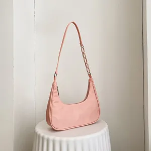 Sac à épaule sous les aisselles en nylon style coréen avec chaîne acrylique tendance.